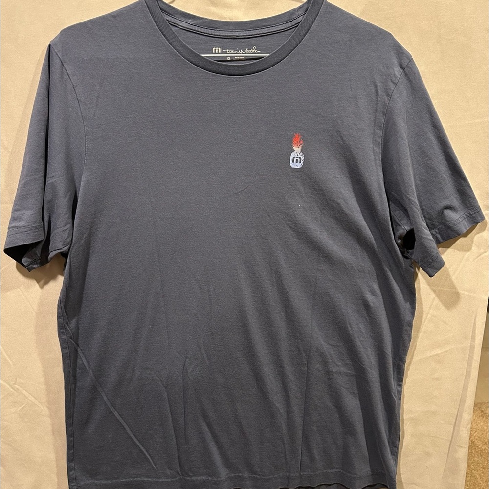 Travis Mathew tee shirt